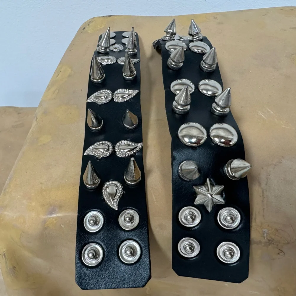 Lot of punk chokers collar and bracelets - 4 necklaces, 3 bracelets - Picture 3 of 15